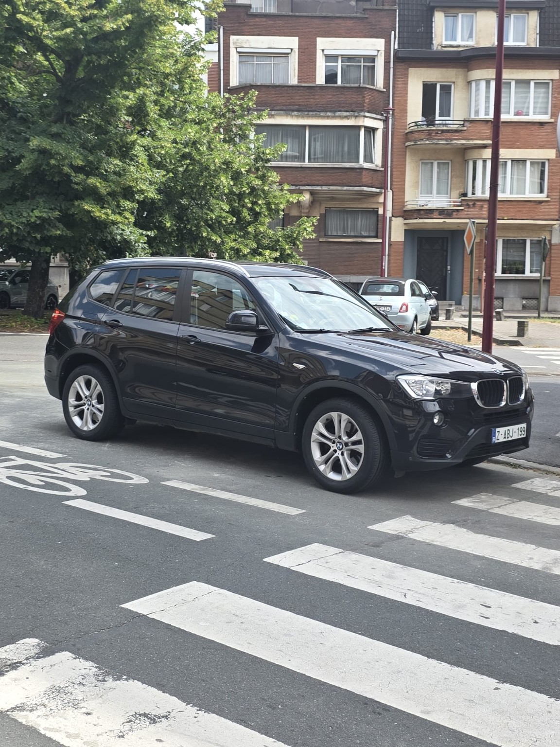 BMW X3 noir, vue extérieure